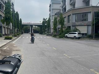 Bán lô đất 2 mặt tiền khu dân cư gò cát  phú hữu, tp. thủ đức
