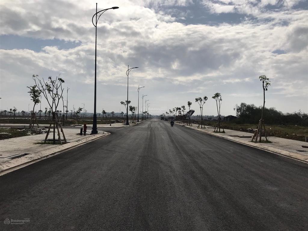 Bán biệt thự vip nhất sân golf long thành, góc view hồ sân golf giá 25 triệu/m2 sổ sẵn full thổ cư