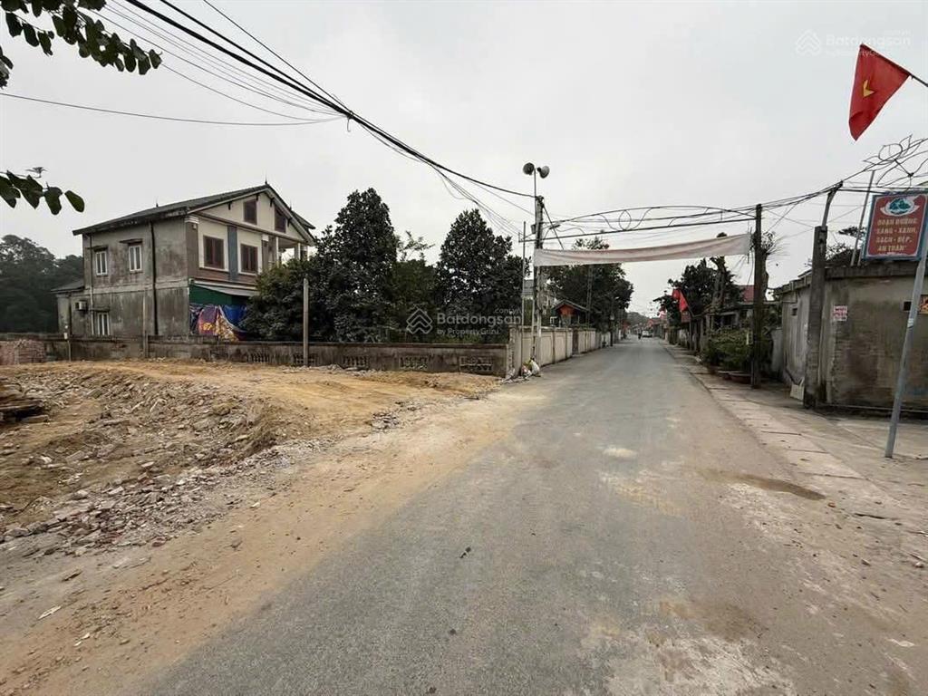 Mặt đường nhựa hoàng văn cư đường nhựa rộng 12m. hàng hiếm diện tích 136.5m2. đông dân cư