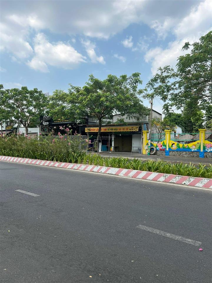 Bán đất tặng nhà mặt tiền đường trần văn ơn phường phú hòa thành phố thủ dầu một bình dương