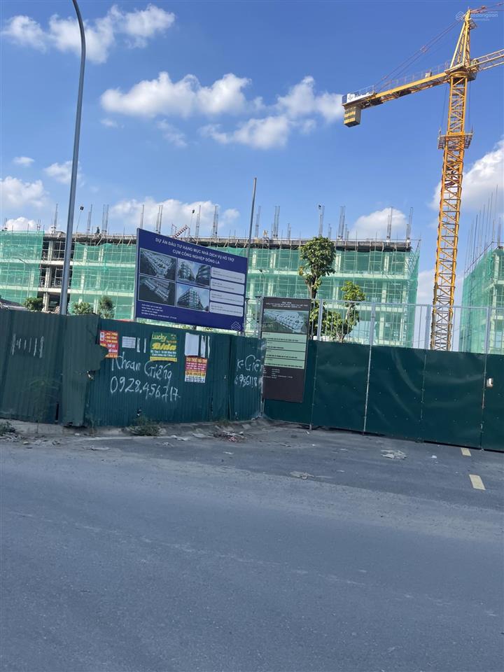 Bán lô đất 2 mặt thoáng đấu giá x4 cửa kho đông la. 0983 477 ***