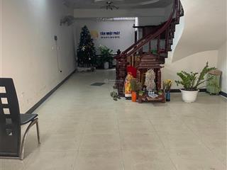 Cho thuê nhà liền kề khu đô thị văn khê hà đông giá 18tr.  0983 477 ***