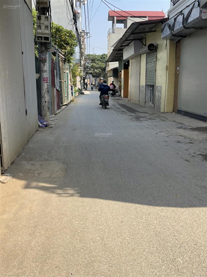 Bán lô đất mặt đường la tinh diện tích 40m2 giá 5.9 tỷ.  0983 477 ***