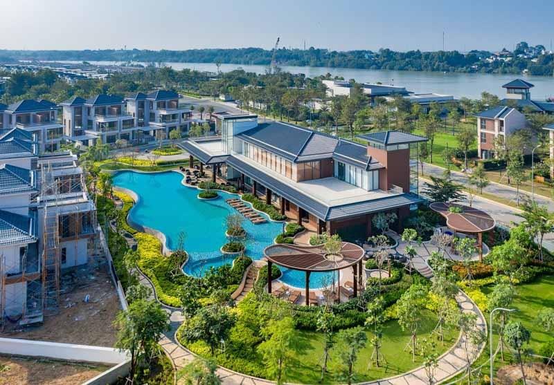 Bán biệt thự song lập swanbay, đã có sổ, dt 330m2, vị trí căn góc đối diện cv, giá bán 25 tỷ