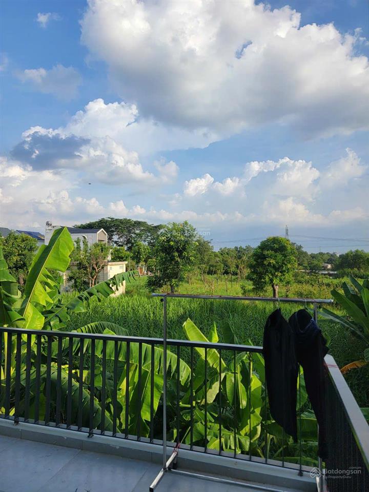 Đất view hồ  1 lô duy nhất  13e bình hưng (sau 3 trường đại học)  4 chung cư hiện hữu