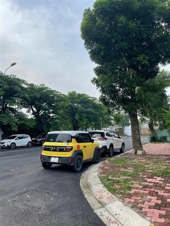 Đất view hồ  1 lô duy nhất  13e bình hưng (sau 3 trường đại học)  4 chung cư hiện hữu