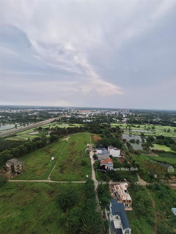 Căn sky villa  tầng 24 saigon intela (căn duy nhất) bán