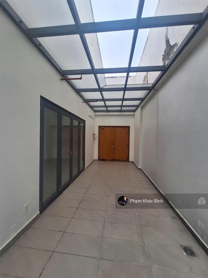 Căn sky villa  tầng 24 saigon intela (căn duy nhất) bán