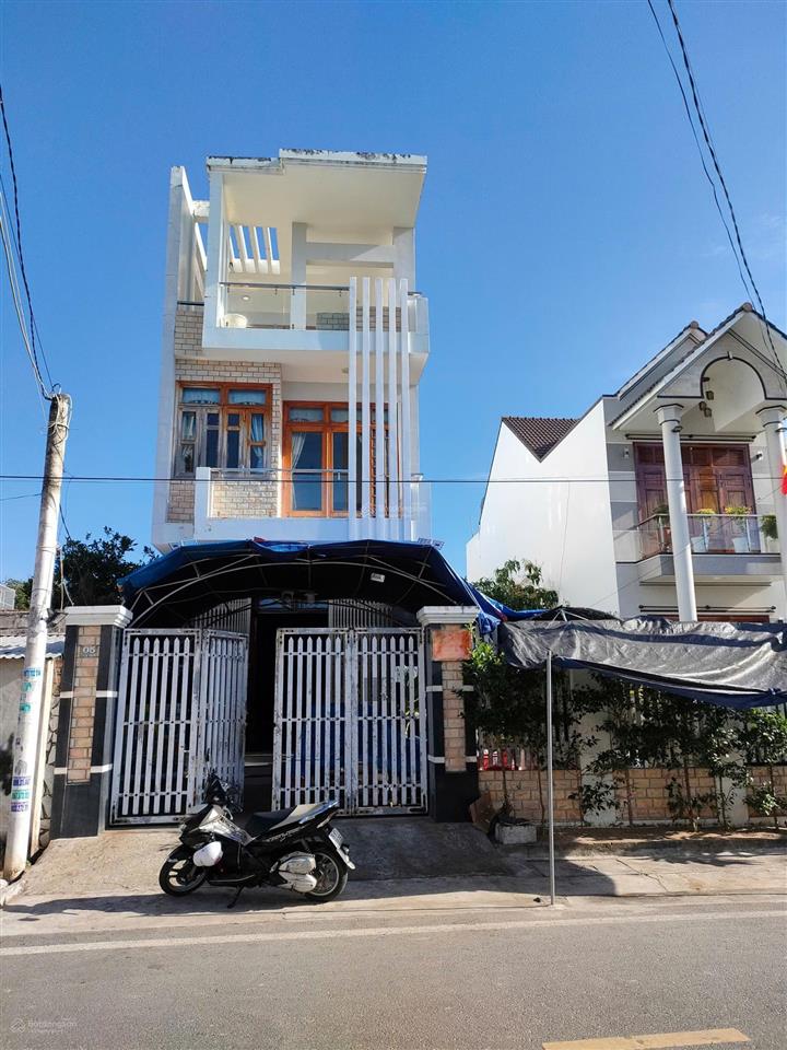 Bán nhà trung tâm vạn giã, sát biển, ngay trung tâm hành chính, bán gấp giá ngộp