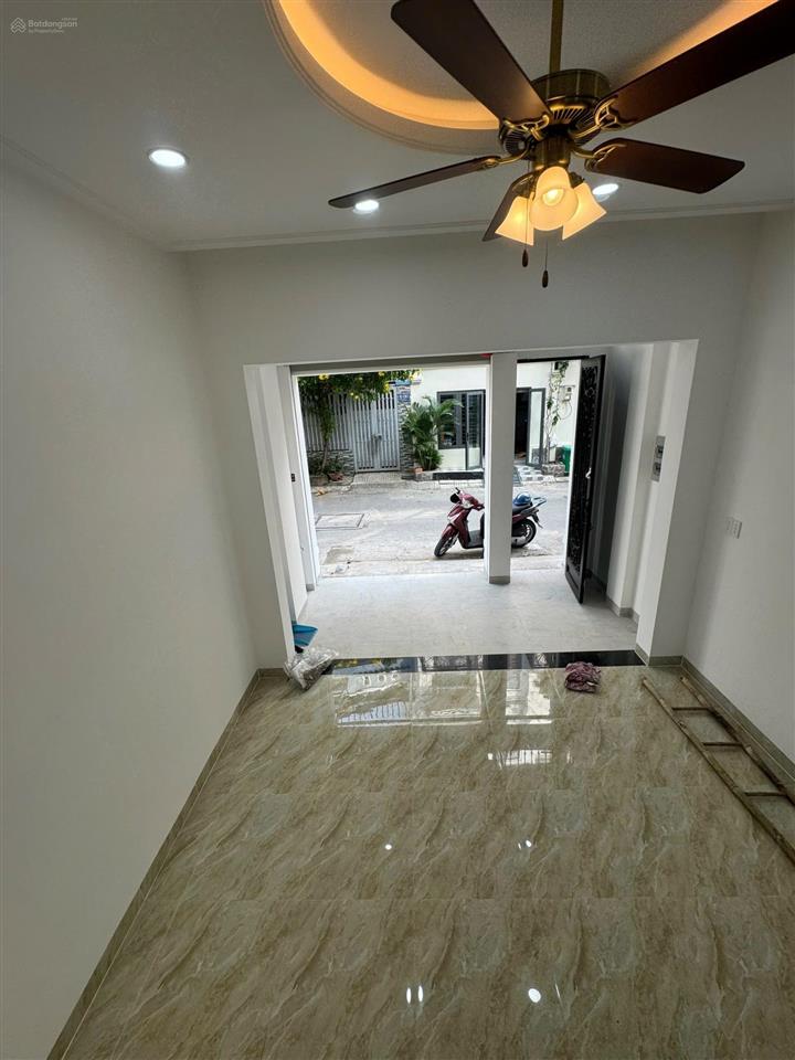 Bán căn nhà phố mới 4 tầng khu dân cư đồng bộ an ninh vươn lài giáp gò vấp chỉ 7,x tỷ