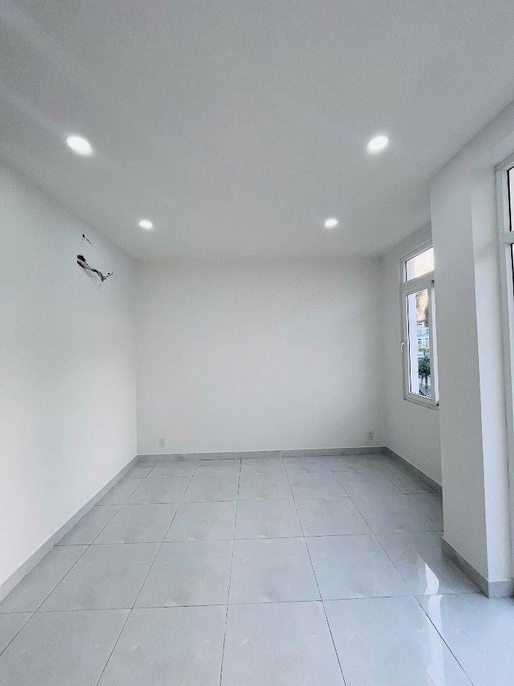 Sock ! Shophouse kinh doanh, mặt tiền 25m, Cạnh Căn Góc Ngã Tư
