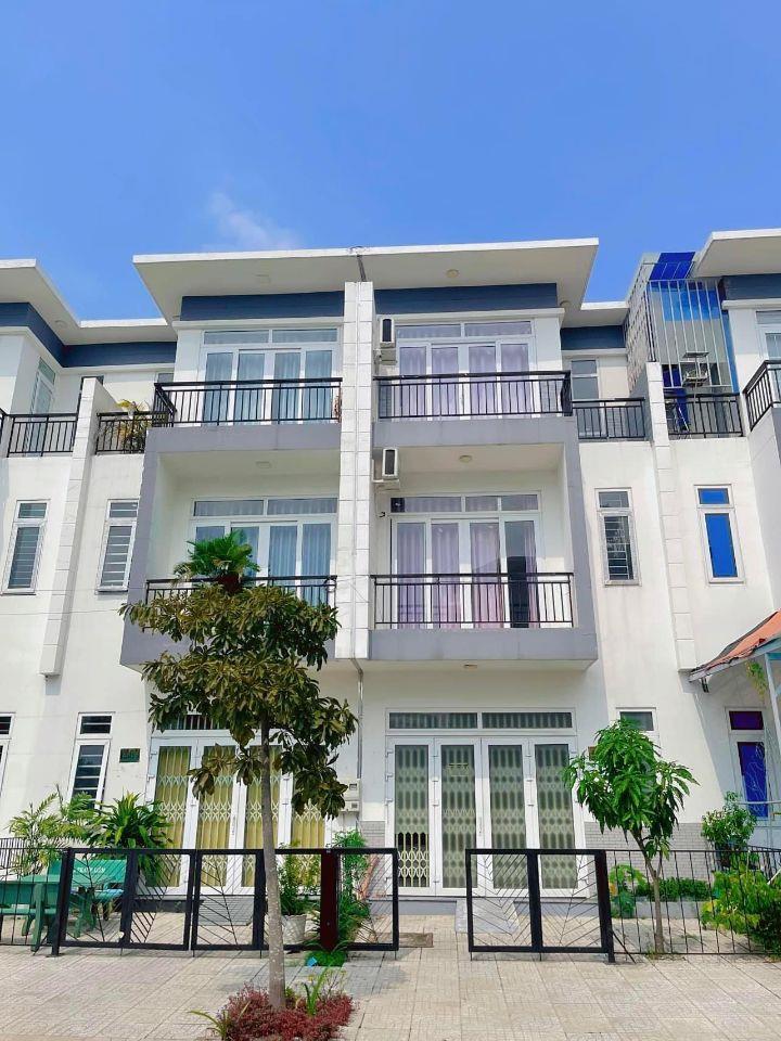 Căn Này Lúc Trước Chưa Có Sổ Khách Chê | Bây Giờ Lại Hót