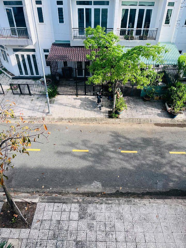 Nhà bán 75m2 (5x15m) |sổ hồng riêng đã hoàn công | cách vinhomes 4km