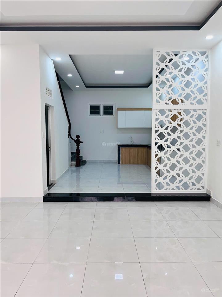 Đi nước ngoài| cần bán nhà phố thương mại, trục kinh doanh sầm uất, cạnh căn góc ngã tư