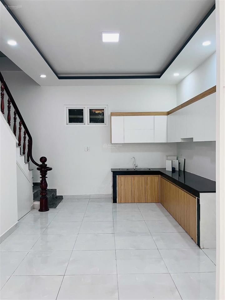 Đi nước ngoài| cần bán nhà phố thương mại, trục kinh doanh sầm uất, cạnh căn góc ngã tư