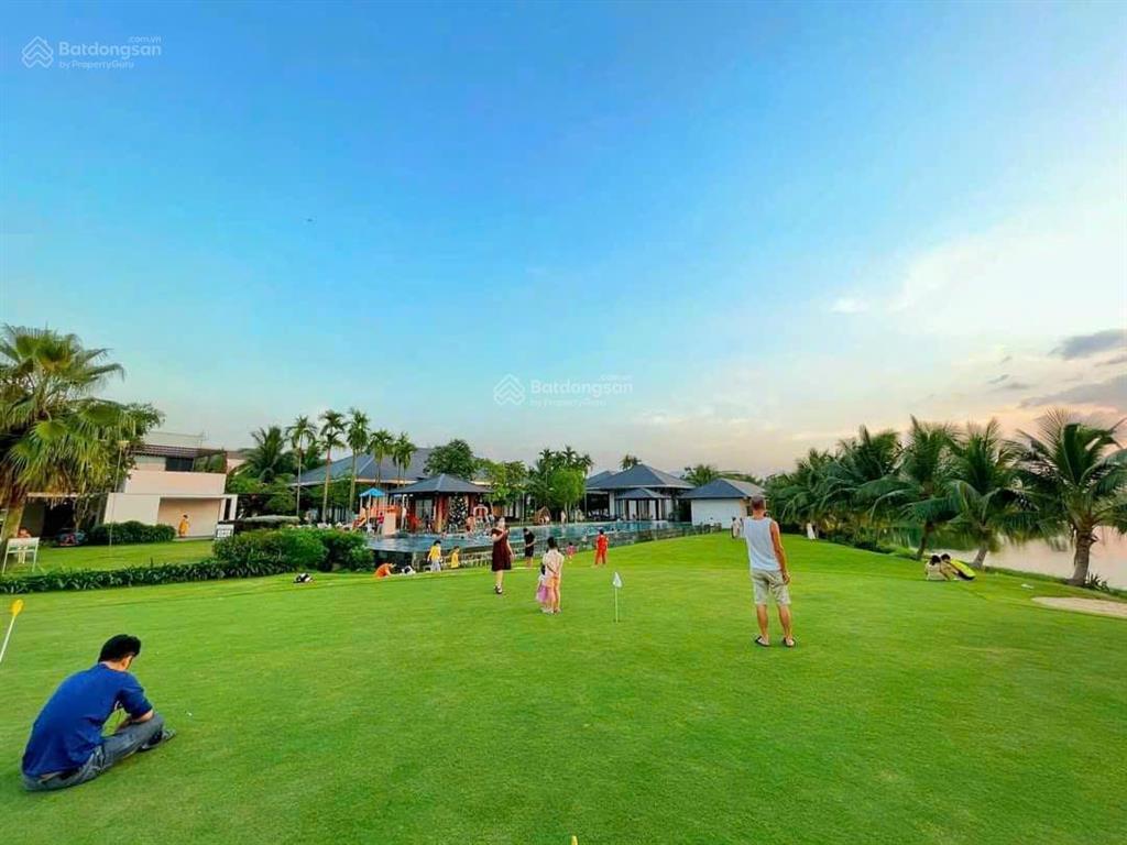 Bán căn góc biệt thự 170m2 đường 16m đối diện sân golf (3 tầng)