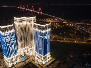 Penthouse 158m2  4pn  3vs view sông hồng, cầu nhật tân giá tốt nhất quận tây hồ đã có sổ