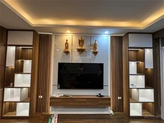 Ngay nhổn, cách đh công nghiệp 500m, ô tô vào nhà, đường 4m, nhà 30m2 x 5t, phân lô, full nội thất