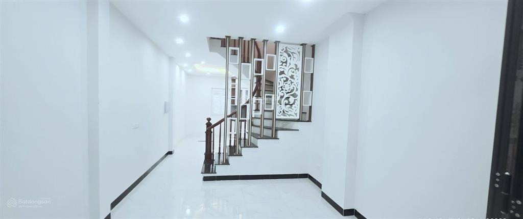 Nhà đẹp ngay nhổn dân xây ô tô 7 chỗ đỗ cửa40m25 tầng nhỉnh 5 tỷ