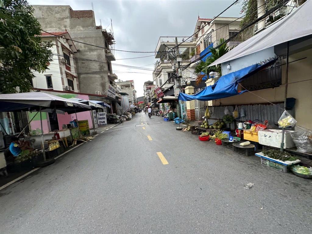 Chính chủ bán mảnh đất 65m2 ngay nhổn, đh công nghiệp, ô tô vào, 10m ra trục chính kd sầm uất