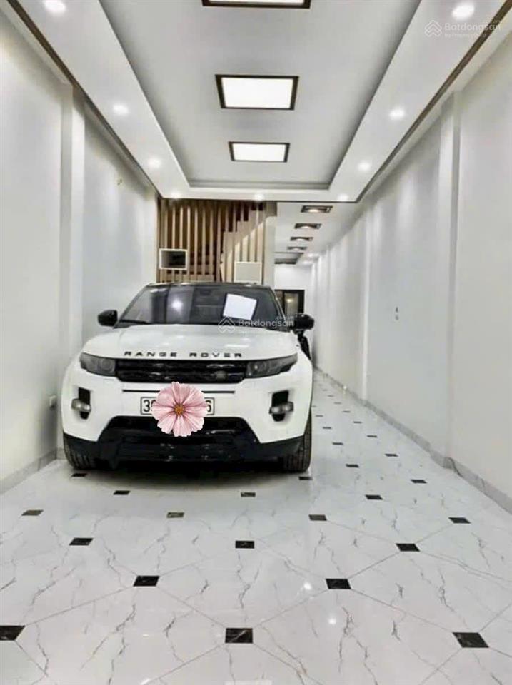 Ngay ngã tư trôitrung tâm xã hoài đức 40m26 tầng, lô gócthang máy, ôtô vào nhà, thông các ngả