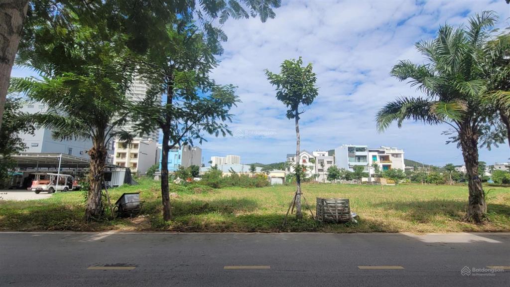 Bán đất nền biệt thự hiếm hoi sát biển nhất cách bãi tắm chỉ 300m, trung tâm bãi cháy giá đầu tư