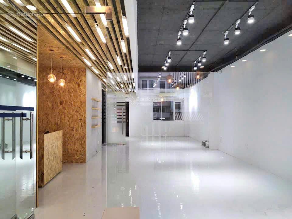 Sản phẩm khan hiếm mặt tiền đường 3/2 quận 10. dt 18x26m  nở hậu 22m  dtcn 504m²  giá chỉ 290 tỷ