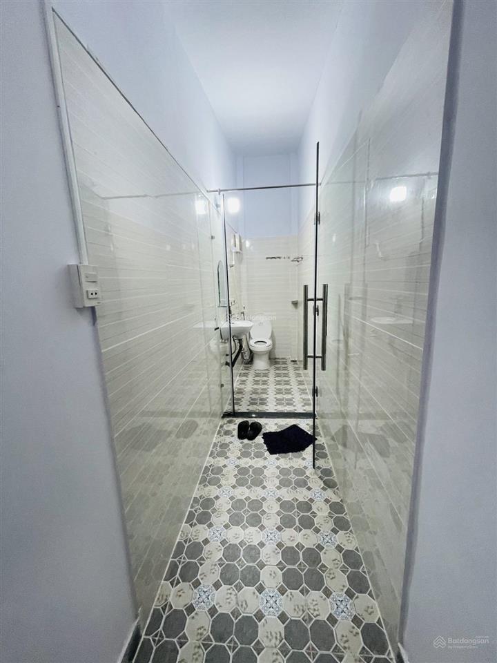 Nhà 1 trệt 1 lầu hẻm 5m đường bình chiểu, sổ hồng riêng hoàn công, giá 4.4 tỷ,  0939 415 ***