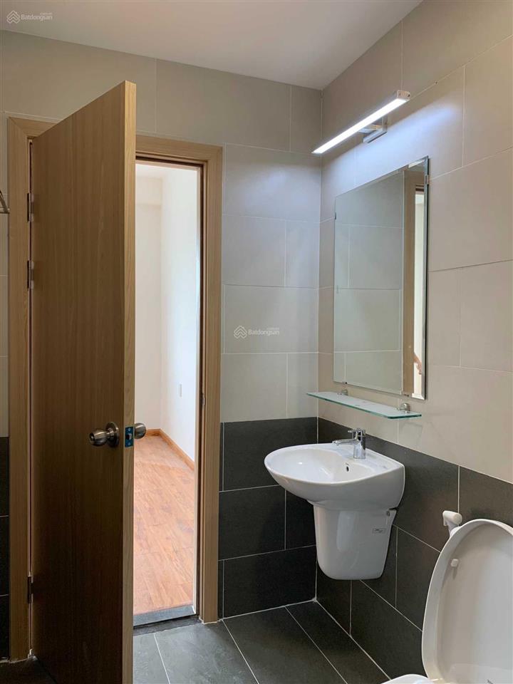 Bán gấp căn hộ góc 2pn 2wc rẻ hơn thị trường dt 60m2 cửa chính đông nam đã có sổ hồng, 0901 465 ***