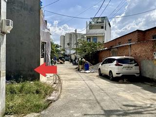 Lô đất full thổ cư gần cầu vượt gò dưa 63m2 (ngang 4.7m2 nở hậu) xây dựng hoàn công ngay 0939 415 ***