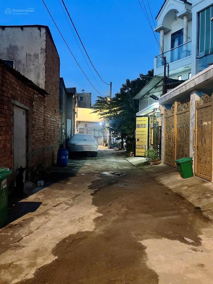 Lô đất full thổ cư gần cầu vượt gò dưa 63m2 (ngang 4.7m2 nở hậu) xây dựng hoàn công ngay 0939 415 ***