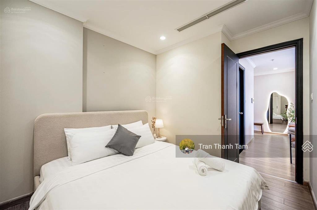Bán chcc oriental plaza 685 âu cơ dt 83m2 2pn 2wc giá 3tỷ5. 0932 349 *** thanh tâm