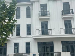 Cắt lỗ sau căn liền kề 135m2 có sân vườn, view công viên tại crownvillas thái nguyên / 0962 566 ***