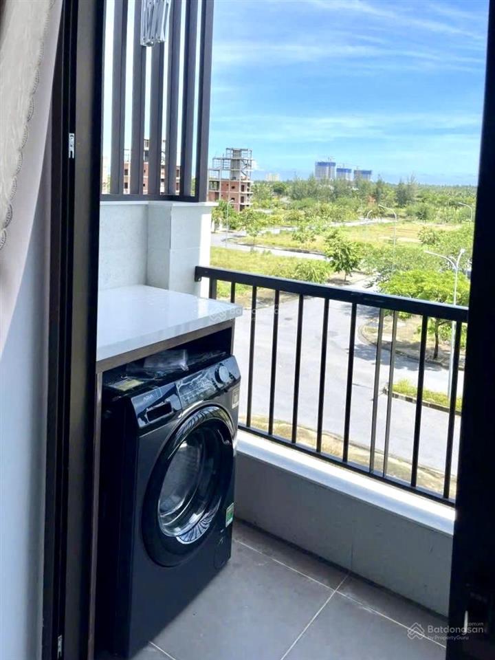 Bán toà căn hộ fpt 5,5 tầng  dòng tiền cực tốt  mới  đẹp  đã hoàn công