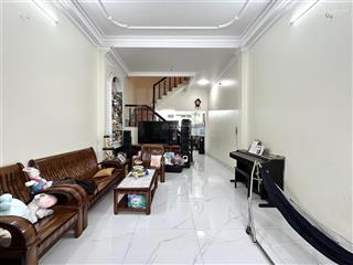Hẻm ô tô quang trung ngay uỷ ban quận. 80m24 tầng, 4pn+ sân thượng