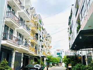 Bán đất hẻm ô tô dương quảng hàm p5 gò vấp 4x20m gần emart, đh văn lang. alo hoàng 0389 896 ***
