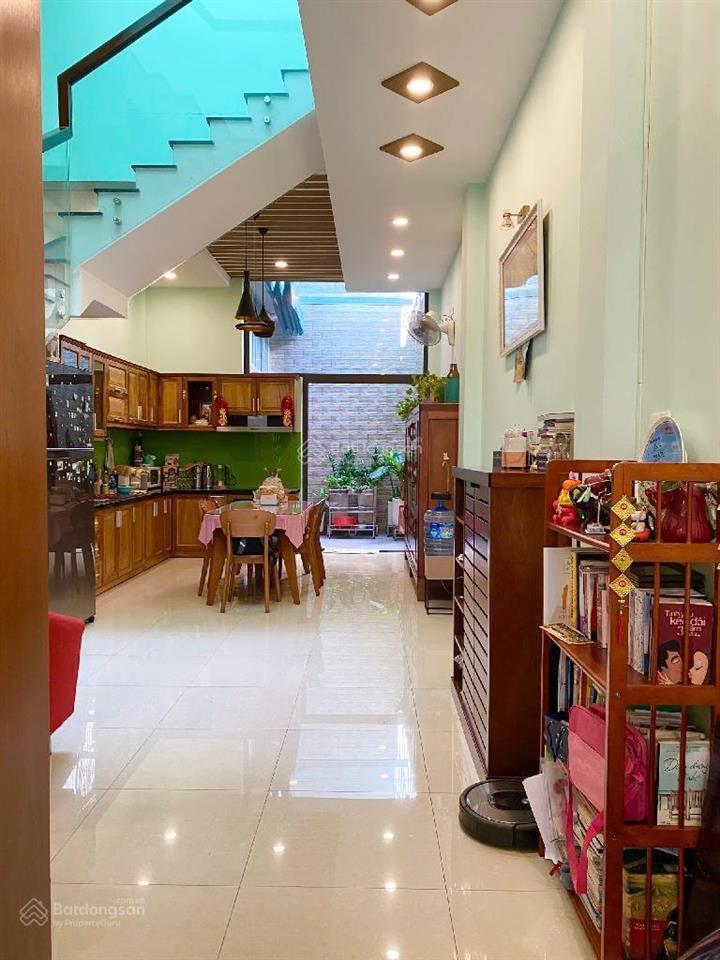 Hxh nguyễn thái sơn ngay đh công nghiệp 4 tầng.