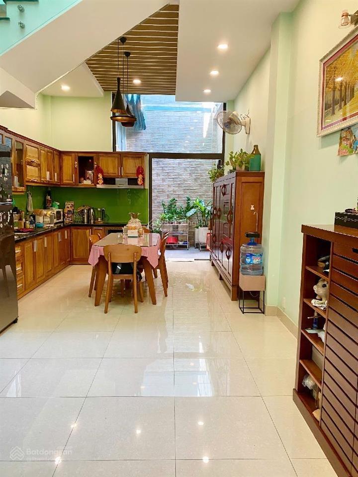 Hxh nguyễn thái sơn ngay đh công nghiệp 4 tầng.