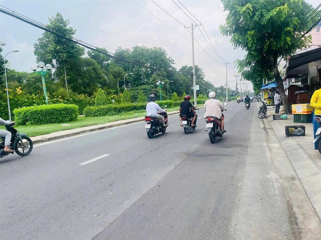 Nhà c4 mtkd nguyễn tư giản 180m ngang 8.1m. cpxd 9 tầng.