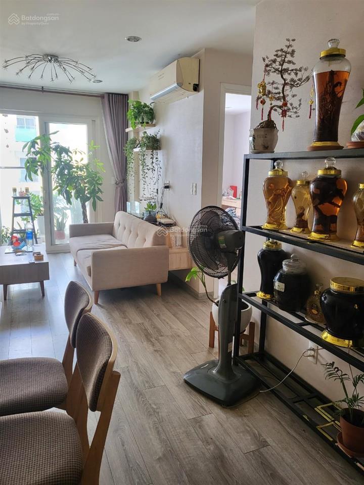 Chính chủ bán căn city gate 2pn, 2wc, view q1, căn góc, giá 2,8 tỷ