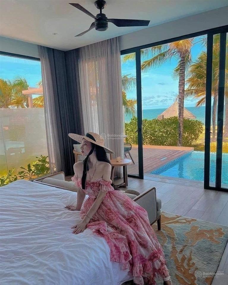 Cắt lỗ sốc 60% biệt thự biển vinpearl phú quốc! ~ 500m2 giá chỉ 9 tỷ. dt cho thuê 1.8 tỷ/năm