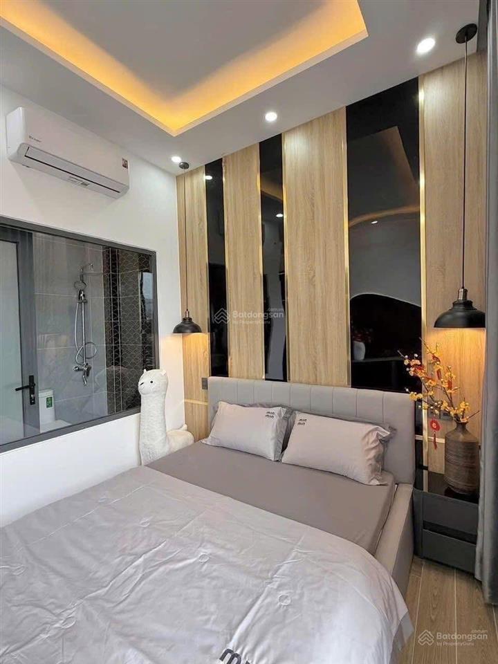 Cần bán gấp nhà nguyễn kiệm p. 9  phú nhuận, gần cv gia định, đang cho thuê 16tr/th,  0904 472 ***