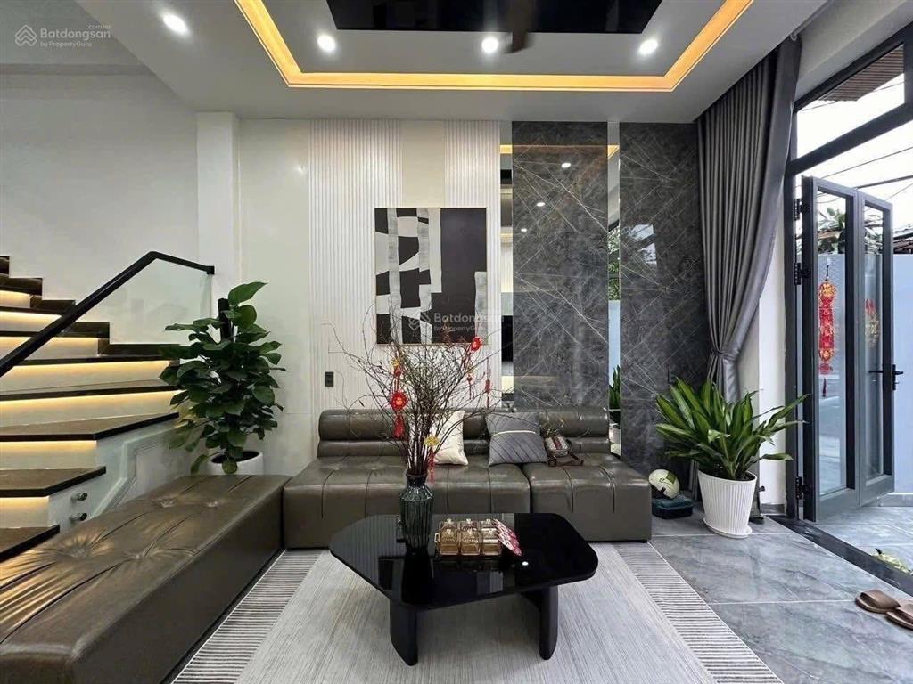 Cần bán gấp nhà nguyễn kiệm p. 9  phú nhuận, gần cv gia định, đang cho thuê 16tr/th,  0904 472 ***