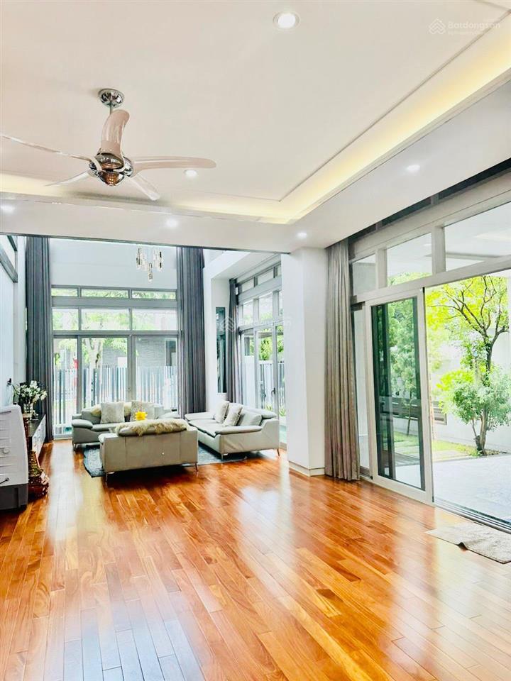 Chuyên bán biệt thự riviera cove  đủ loại dt 416m2, 500m2, 590m2, 720m2 giá từ 45 tỷ  sổ sẵn