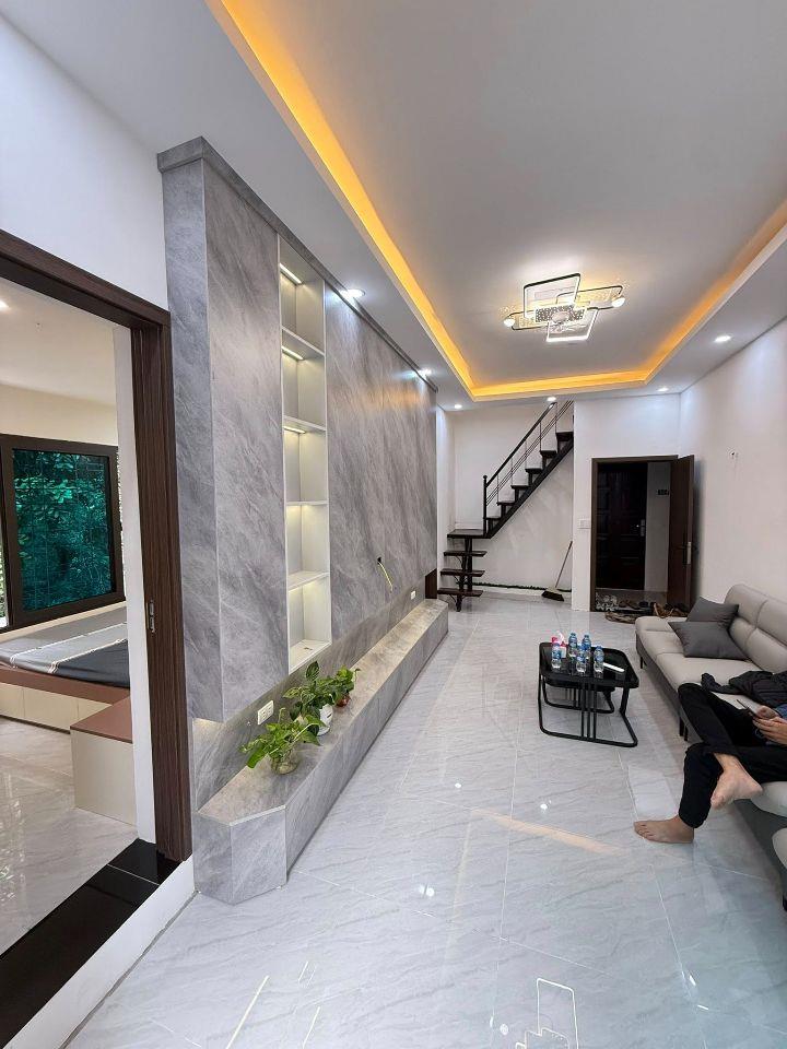 Bán căn hộ 120m2 3 ngủ, lô góc 3 mặt thoáng, có thể chia 4 ngủ, full nội thất