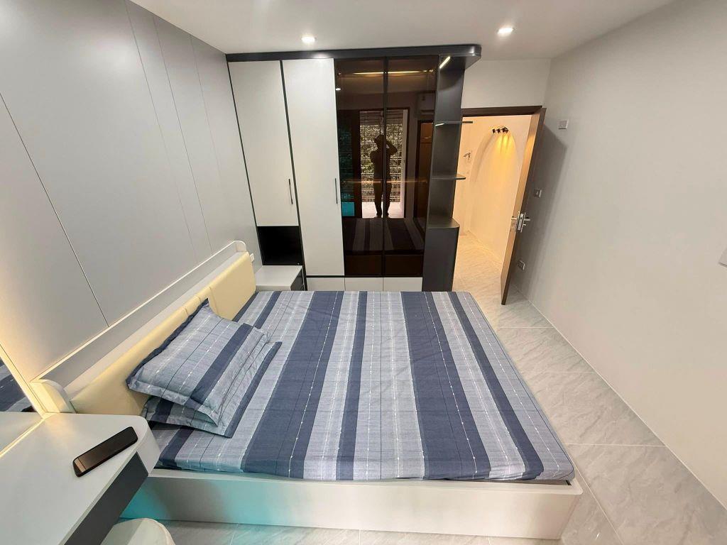 Bán căn hộ 120m2 3 ngủ, lô góc 3 mặt thoáng, có thể chia 4 ngủ, full nội thất