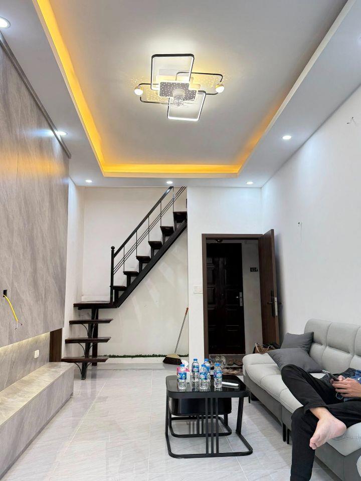 Bán căn hộ 120m2 3 ngủ, lô góc 3 mặt thoáng, có thể chia 4 ngủ, full nội thất