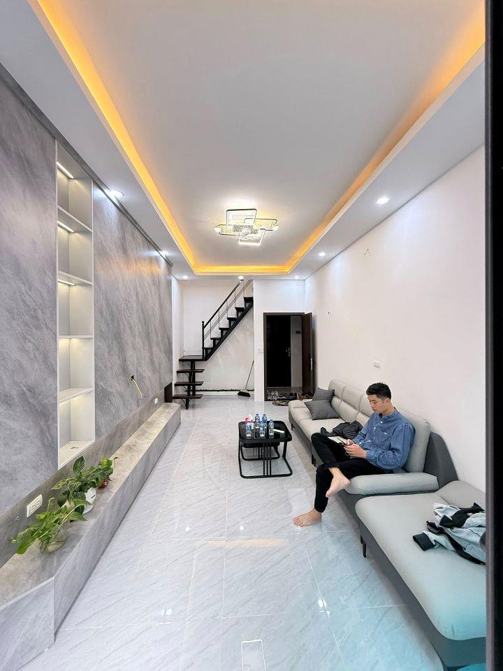 Bán căn hộ 120m2 3 ngủ, lô góc 3 mặt thoáng, có thể chia 4 ngủ, full nội thất