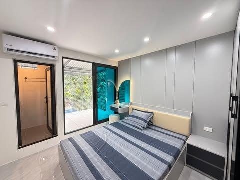 Bán căn hộ 120m2 3 ngủ, lô góc 3 mặt thoáng, có thể chia 4 ngủ, full nội thất