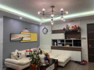 Chính chủ cần bán căn 2 ngủ 76m2 tòa hh01b, căn góc, nhà đẹp giá tốt chỉ 2.7 tỷ